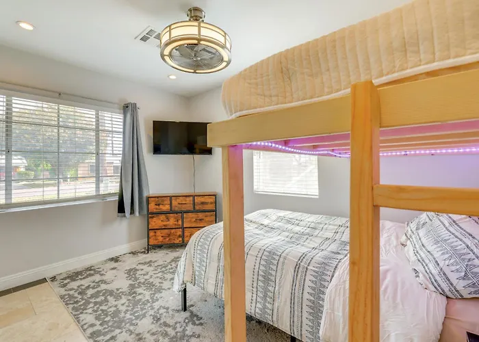 8 Mi To Dtwn: Pet-friendly Home! Сasa de vacaciones *